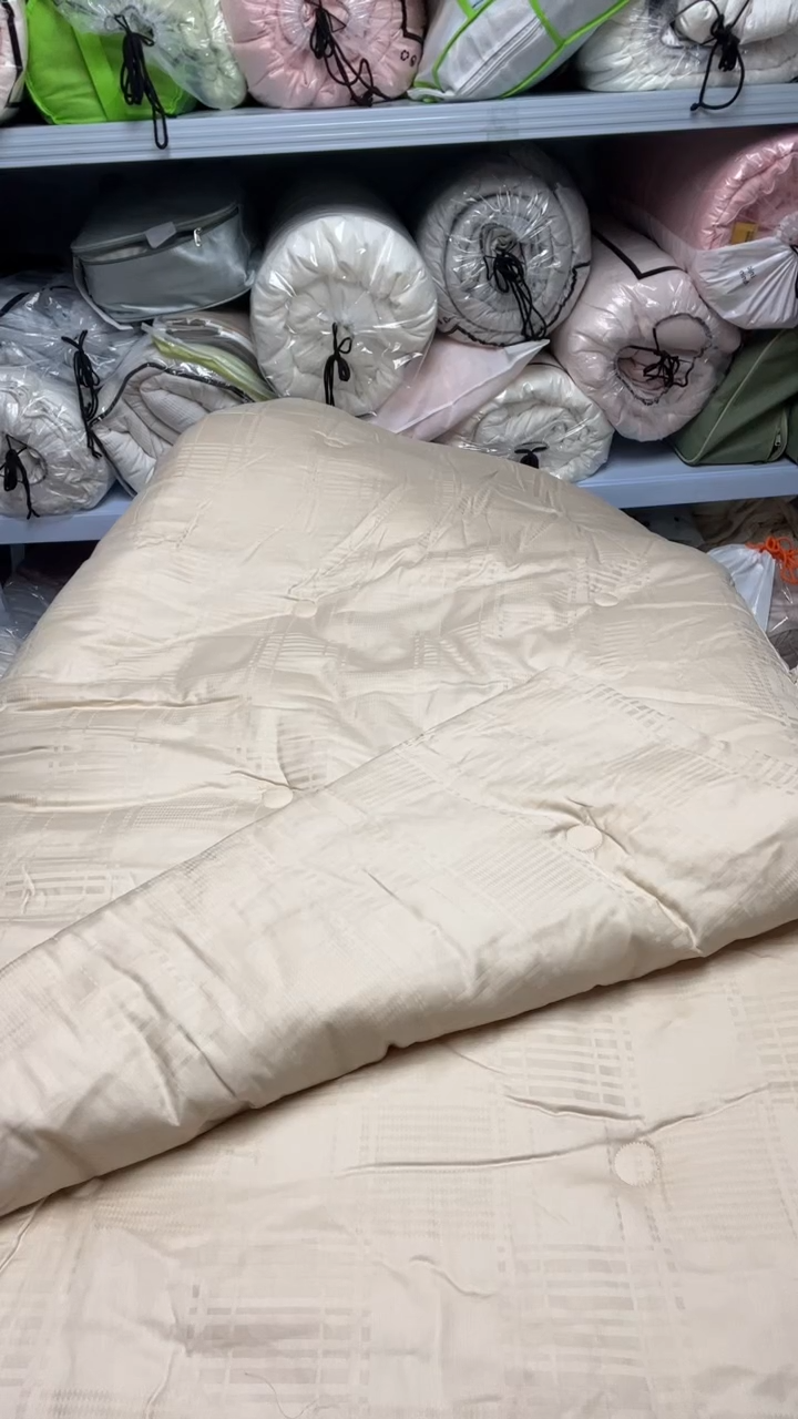 95%以上香槟金150*200春秋被单人