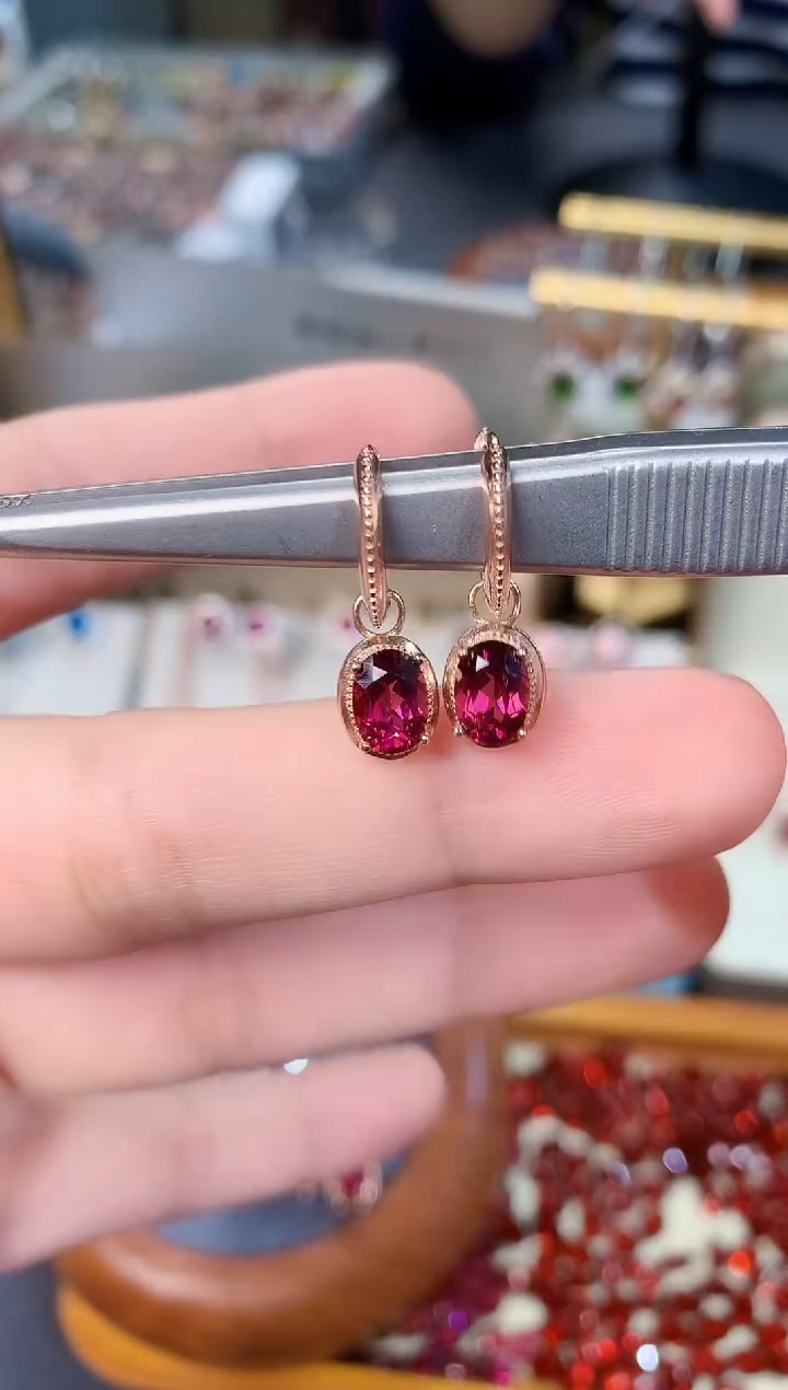 【闪购商品】石榴石耳扣银S925镶嵌天然镁铝