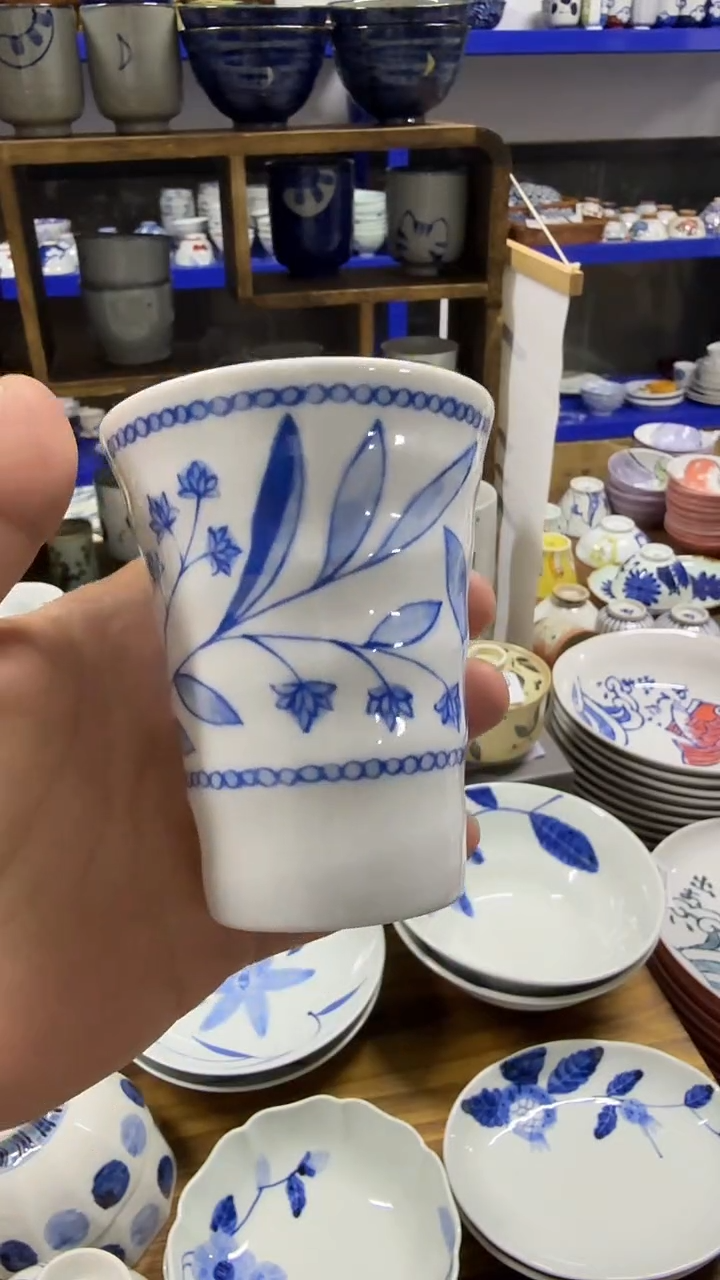 碗一件也是批发价 有小黑点默认微瑕