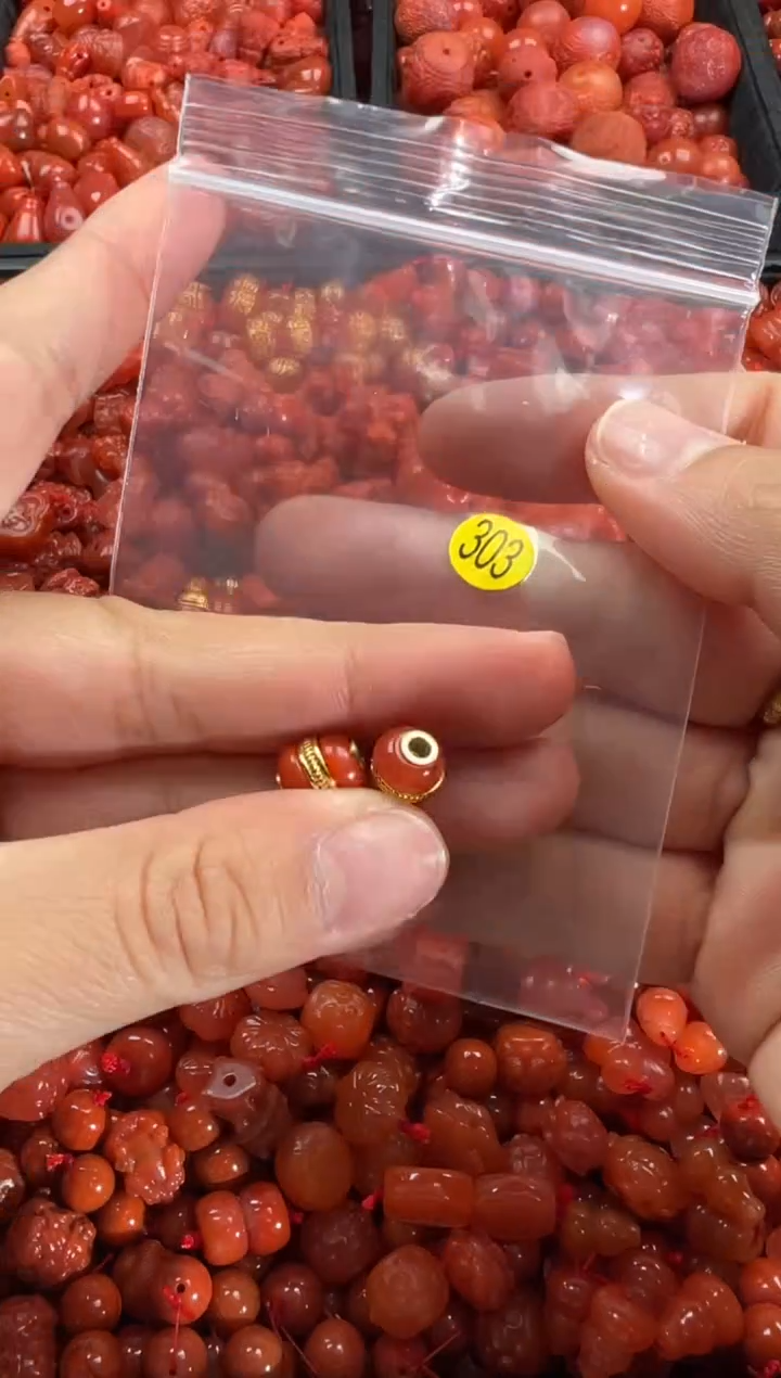 【闪购商品】南红玛瑙颈饰未镶嵌1