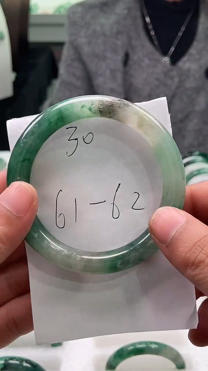 未镶嵌手镯石英质玉（非洲翠）手镯61-62