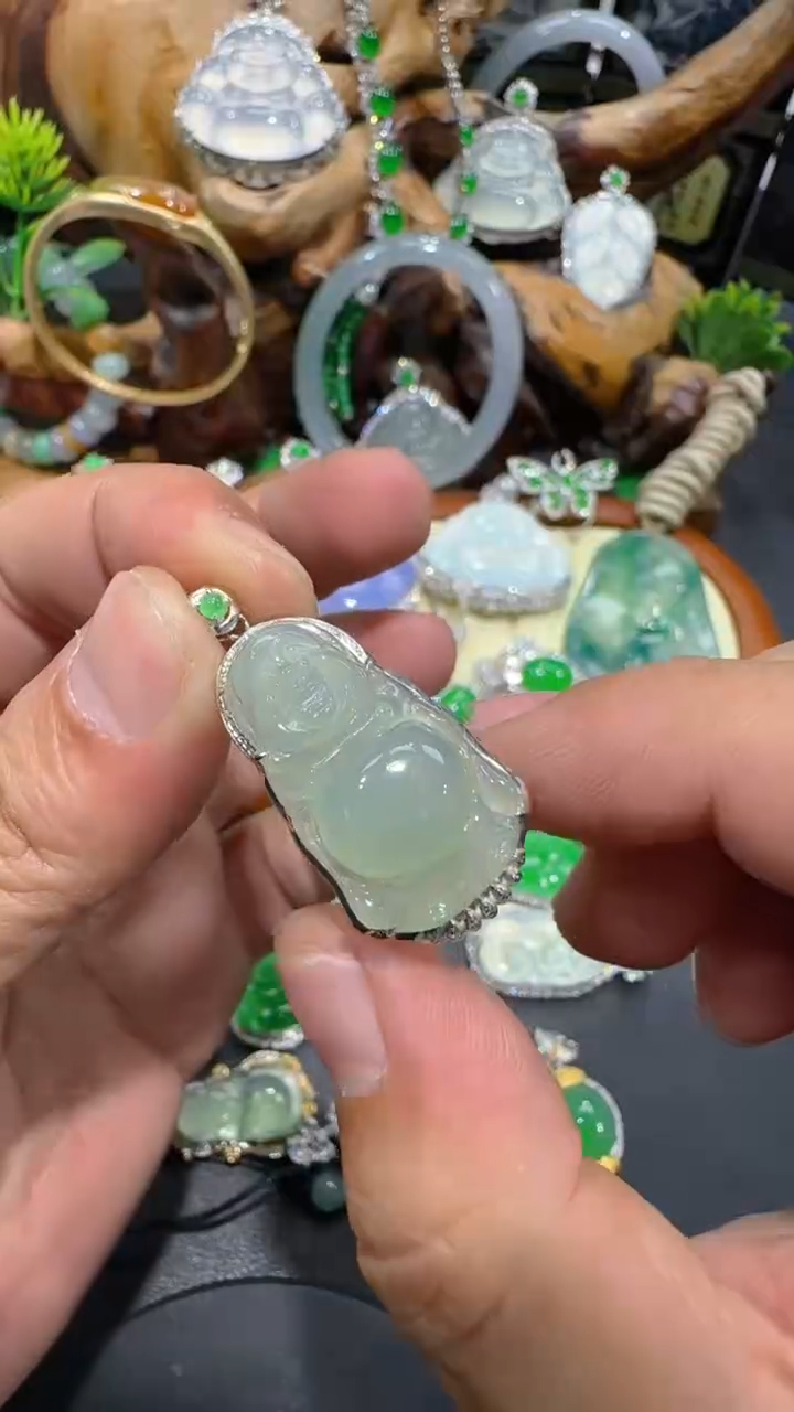 【闪购商品】翡翠吊坠(不含链)18K金镶嵌吊坠