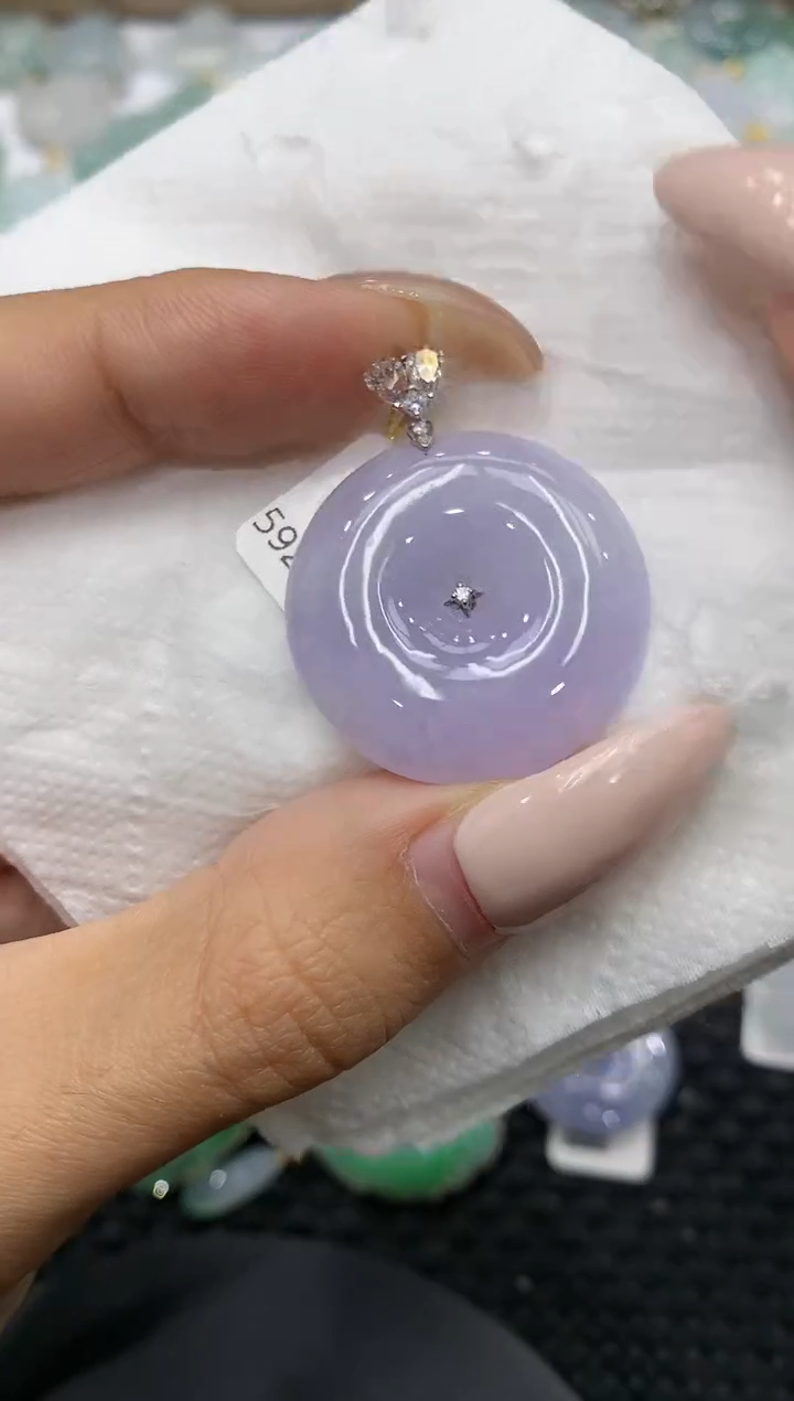 颈饰18K金镶嵌翡翠111111111111