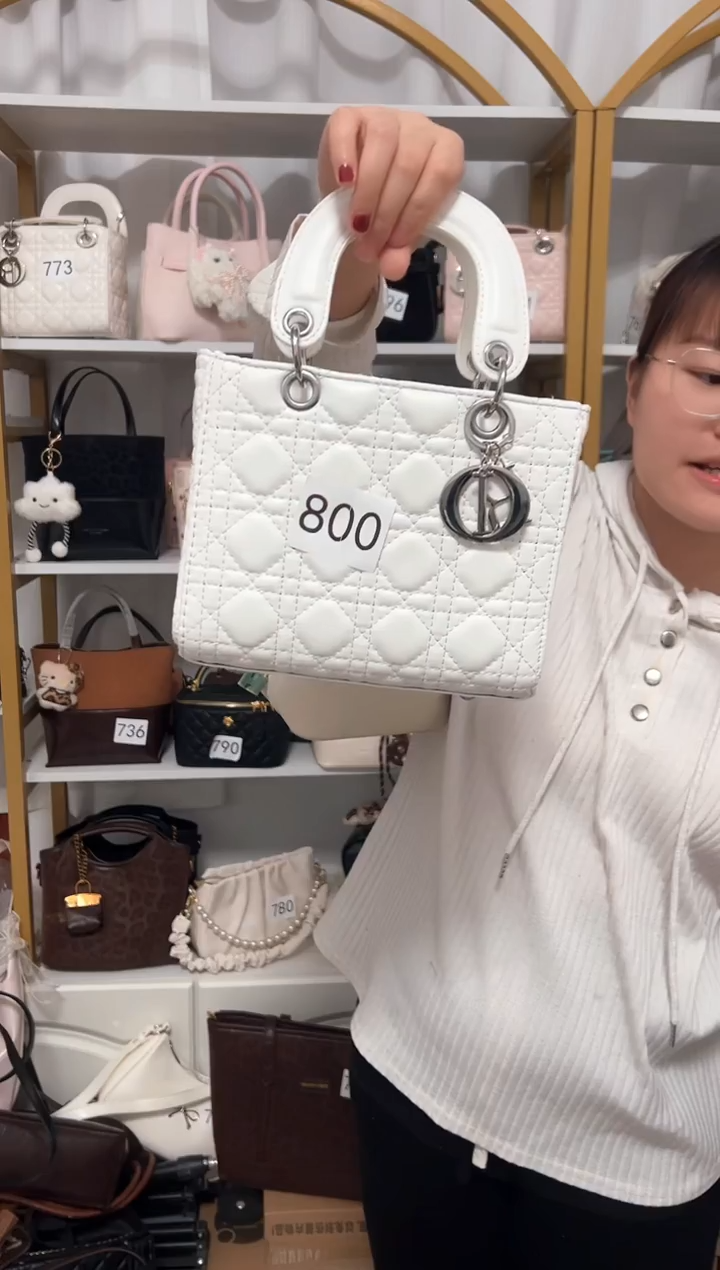 PU公主的包包 800 磁扣款