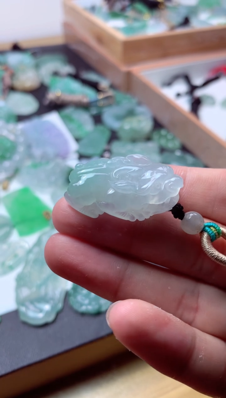 【闪购商品】翡翠颈饰未镶嵌天然翡翠