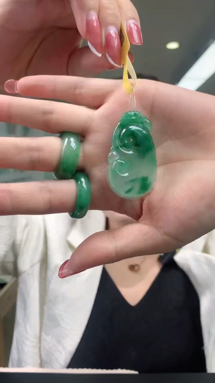 【闪购商品】石英质玉未镶嵌颈饰fhg