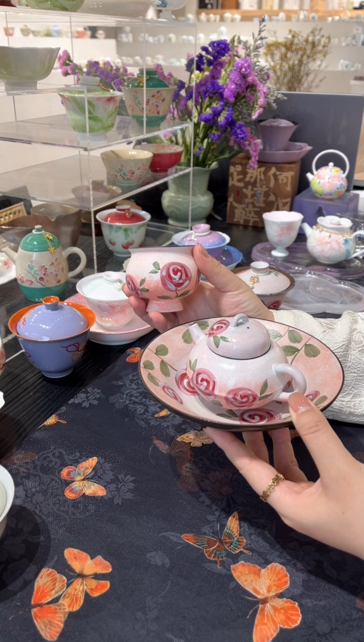 【闪购商品】茶壶+壶承 +茶杯 哈哈哈哈