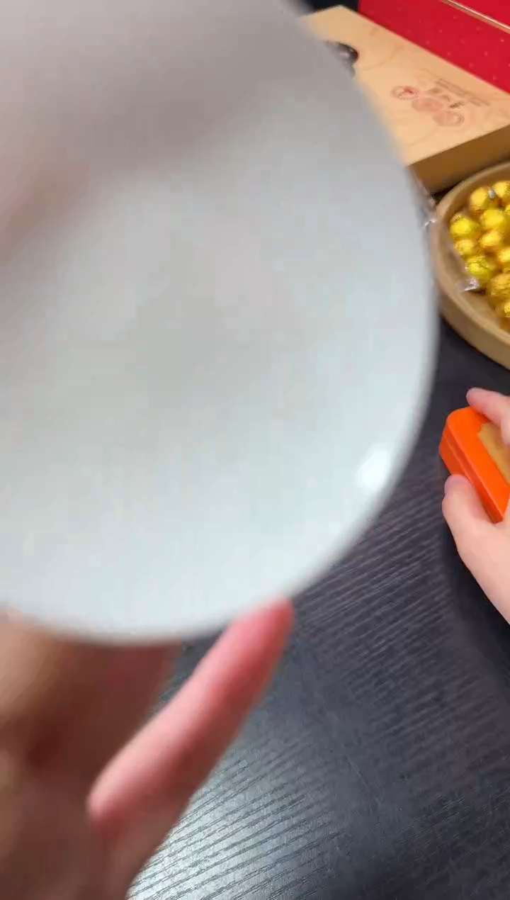 --随**意胡广珍--