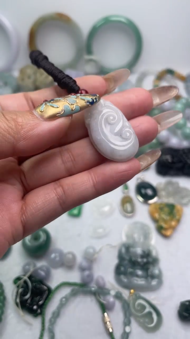 颈饰未镶嵌翡翠1福利不退换