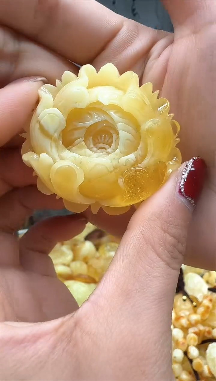 【闪购商品】琥珀裸石未镶嵌挂坠