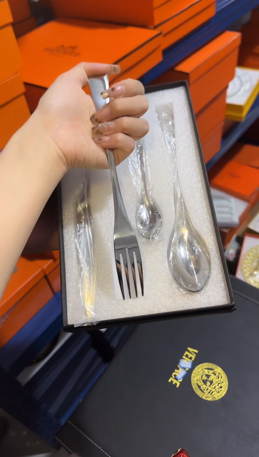 瓷片000----------F