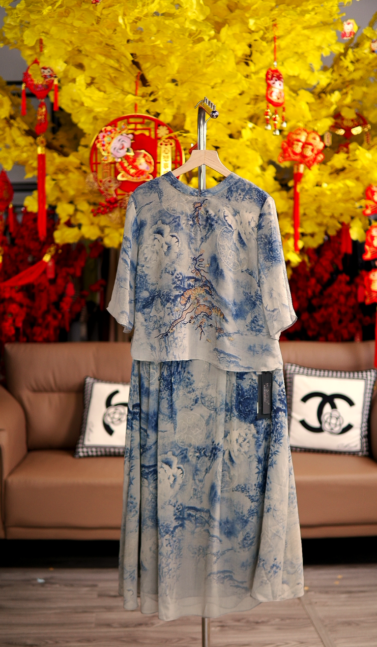 夏装立领女装斜襟刺绣中老年女装见详情连衣裙宽松型6999