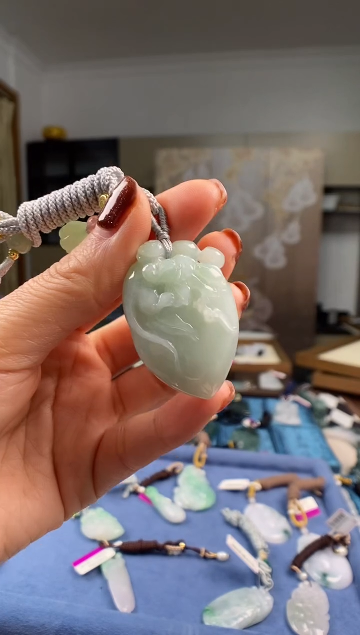 颈饰未镶嵌翡翠多样性发其一