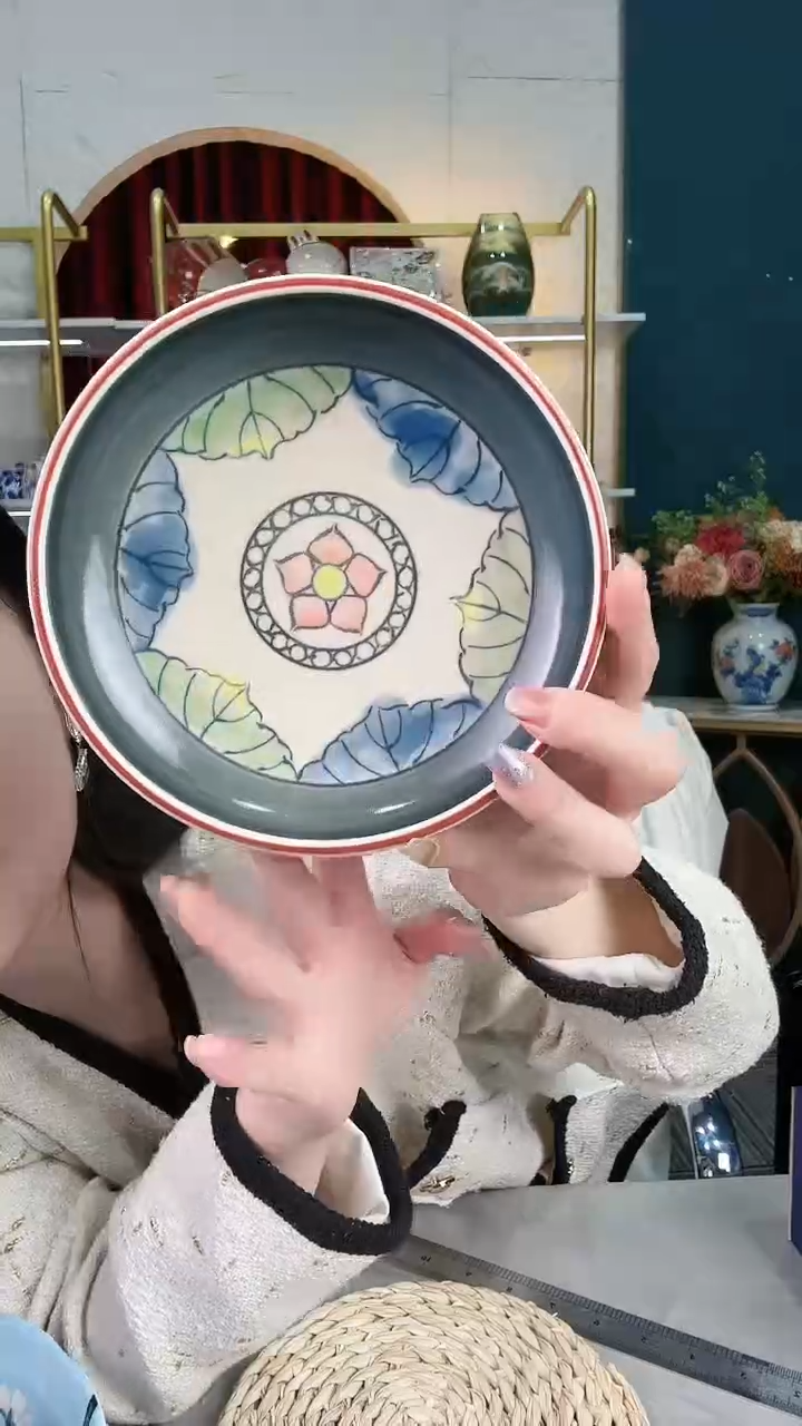 【闪购商品】盘有田烧15.5cm手绘梦莲钵一个