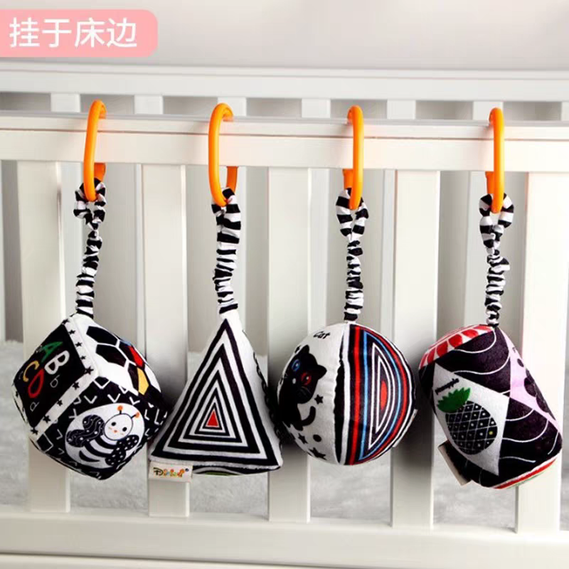 （瑕疵）新生儿黑白挂件四件套随机款（不带挂钩）福袋专用