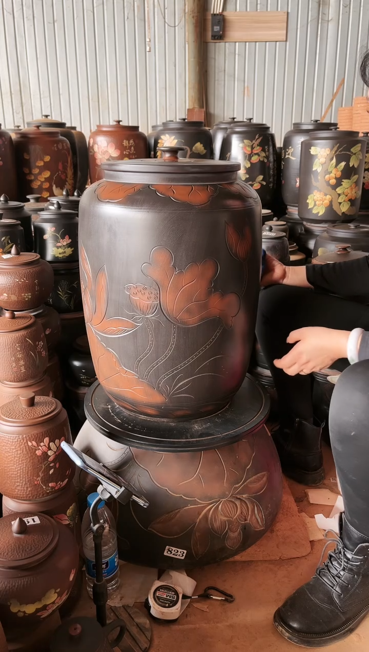 【闪购商品】壶瑕疵茶缸 高50cm 变形 228