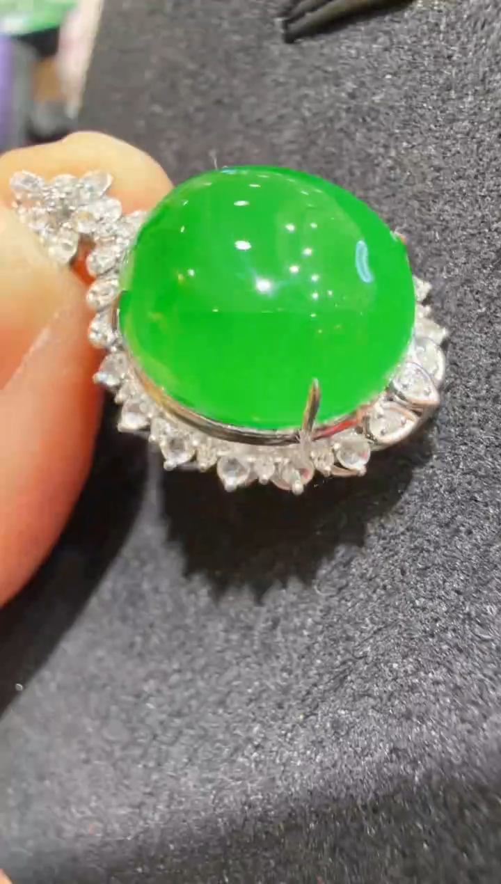 吊坠(不含链)18K金镶嵌翡翠多样性团购发一件