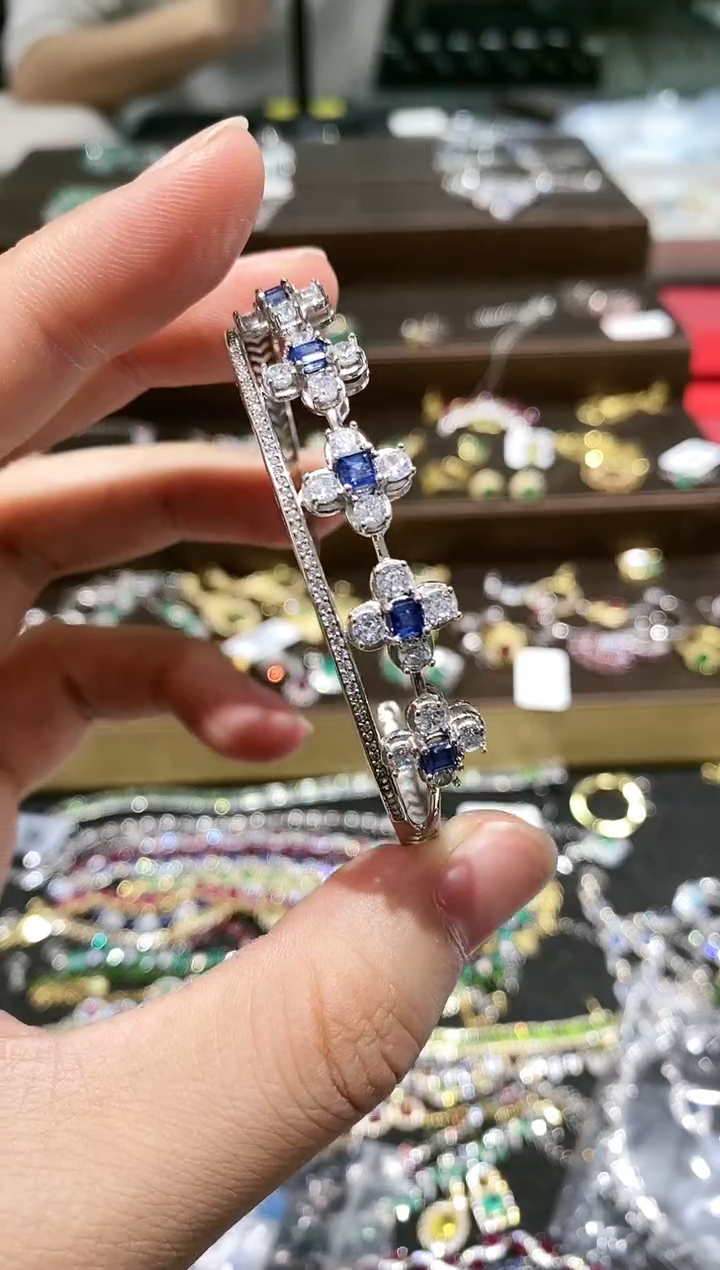 【闪购商品】蓝宝石手镯银S925镶嵌手镯