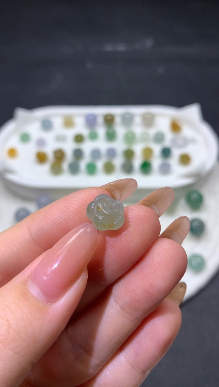 【闪购商品】定制翡翠未镶嵌珠子