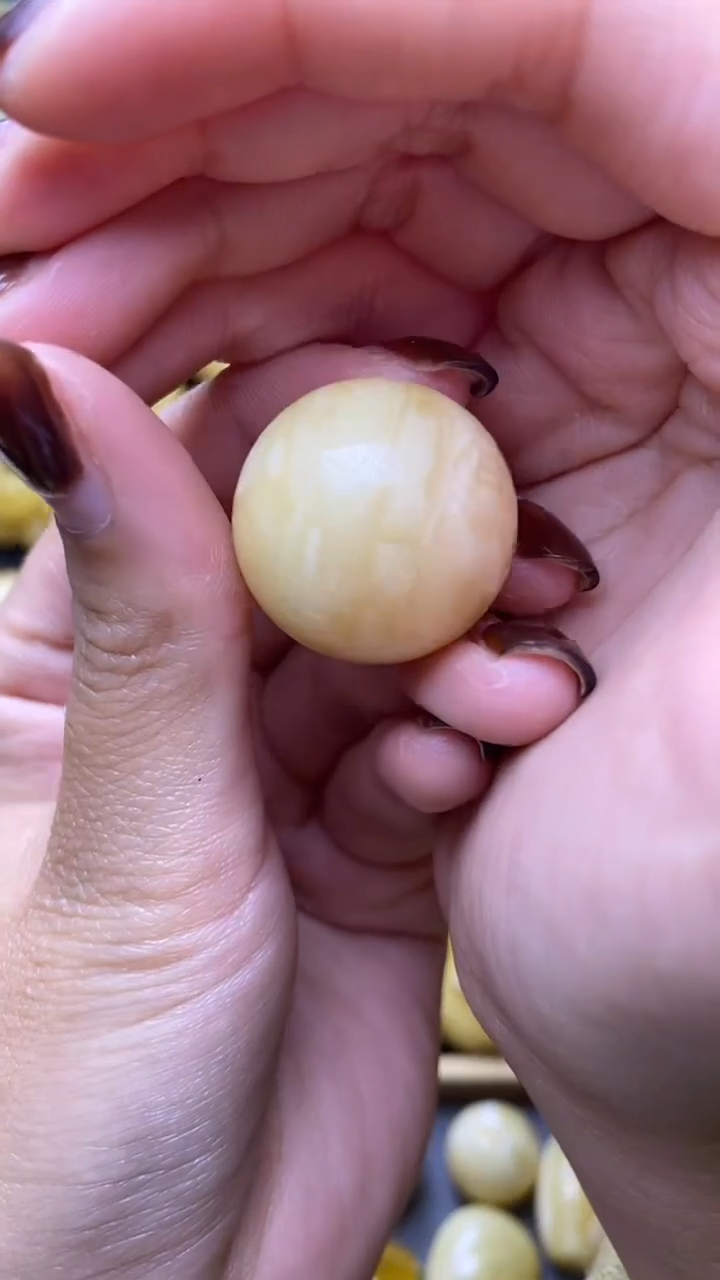 【闪购商品】琥珀裸石未镶嵌蜜蜡.43