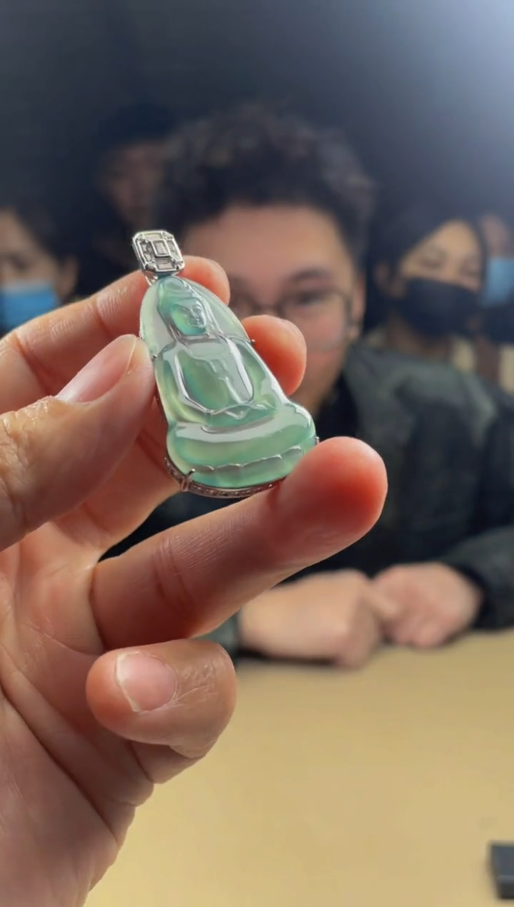 【闪购商品】翡翠颈饰未镶嵌         1733