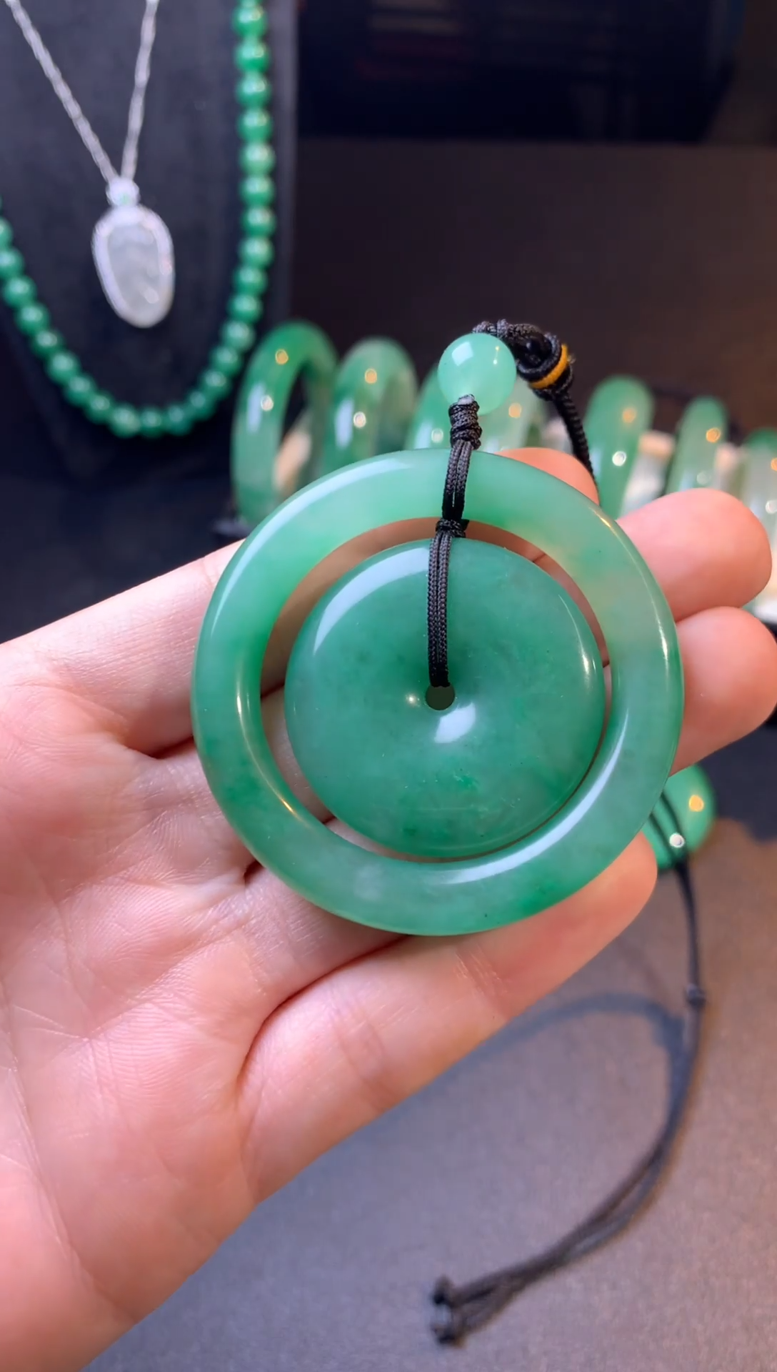 吊坠(不含链)未镶嵌石英质玉（非洲翠）子母扣