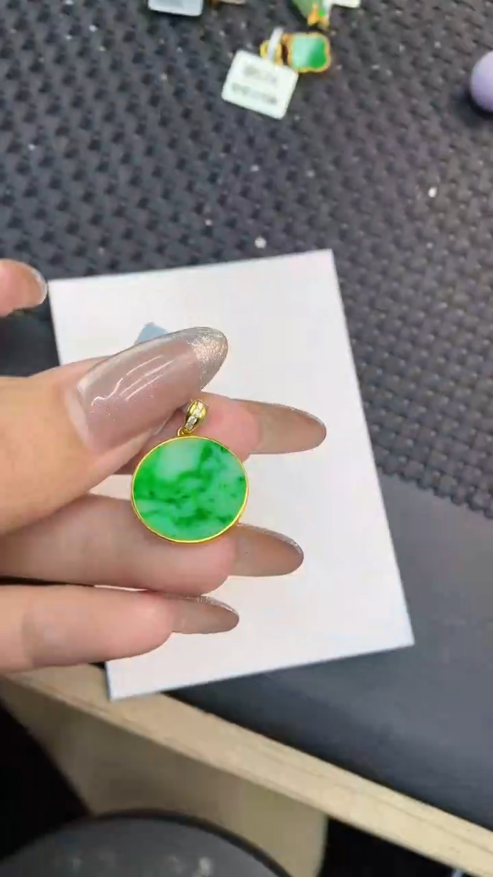 颈饰未镶嵌翡翠11