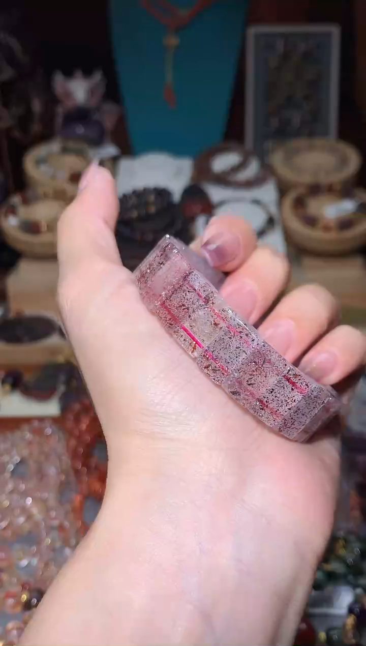 未镶嵌颈饰水晶金草莓手牌