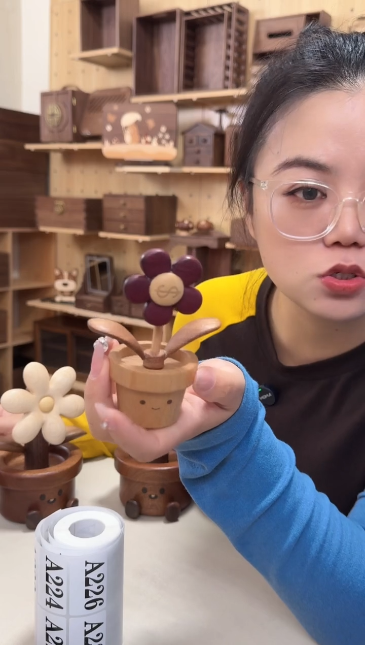 木新款实木小号紫苏木有钱花摆件