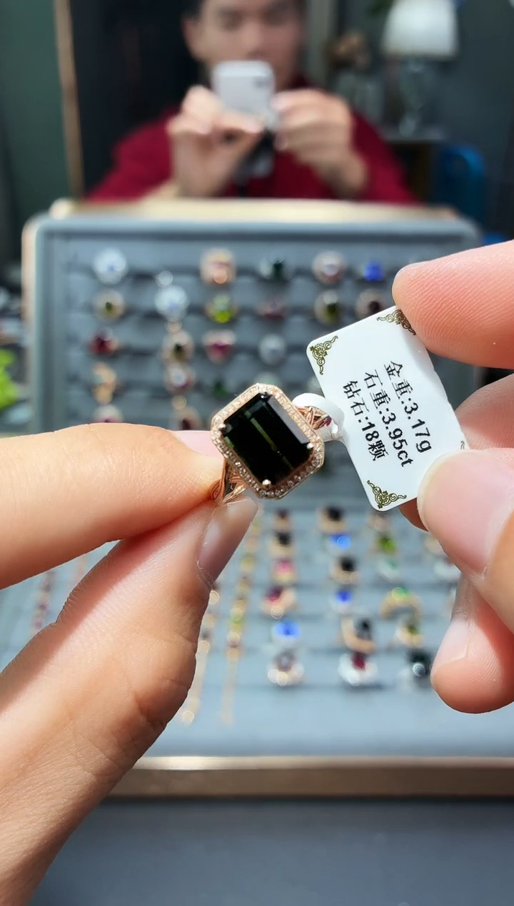 18K金镶嵌戒指碧玺3.95.