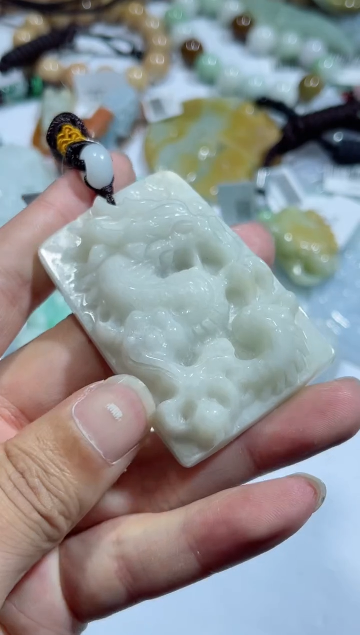 【闪购商品】翡翠吊坠(不含链)未镶嵌00001826