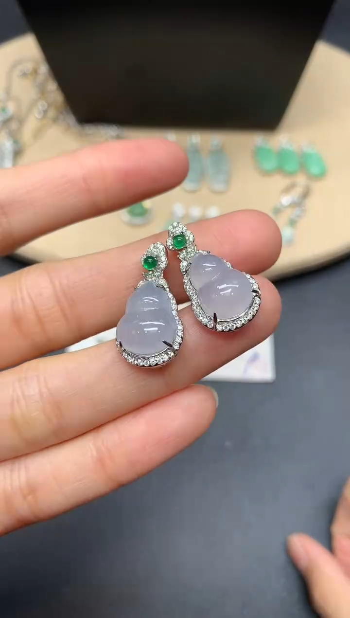 【闪购商品】翡翠吊坠(不含链)银S925镶嵌葫芦【多样性发其一】