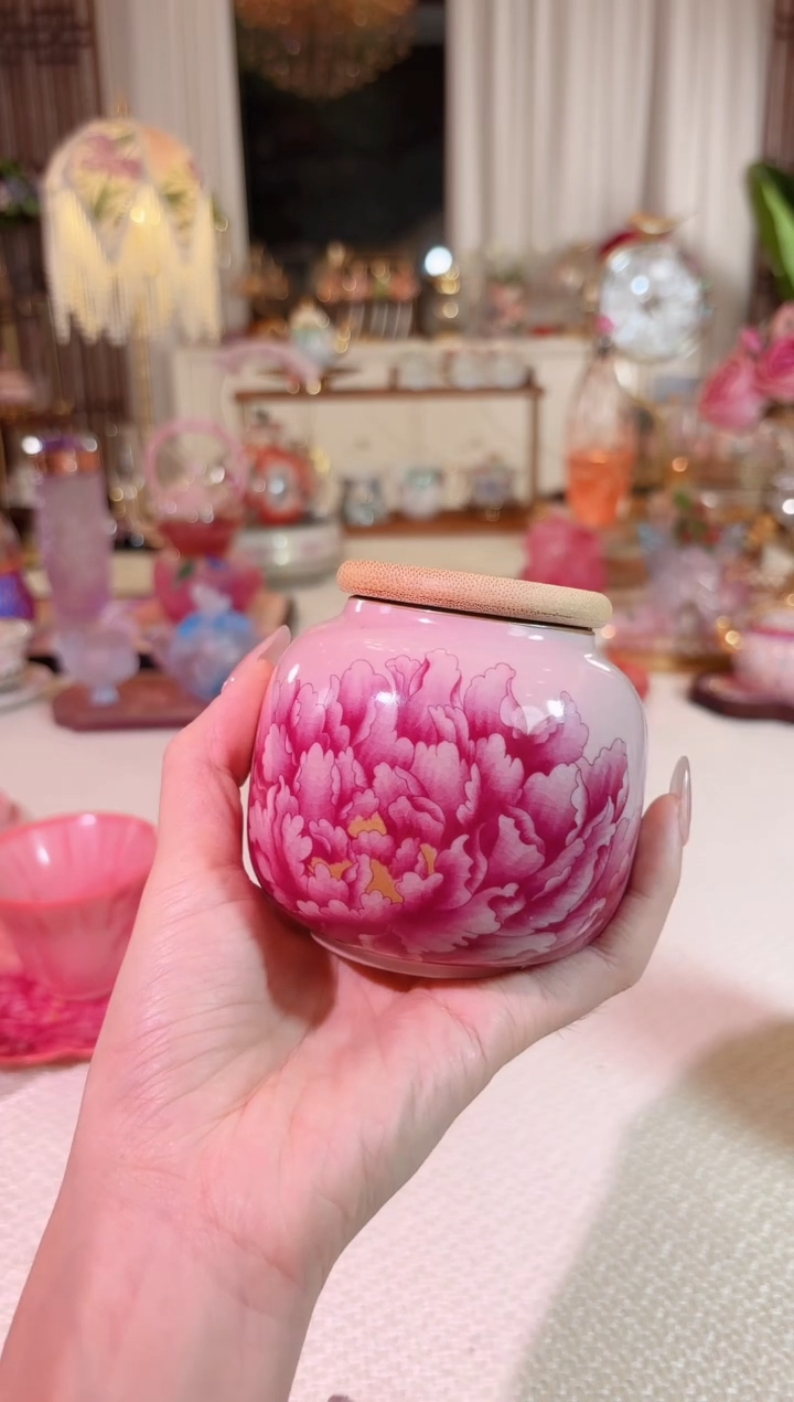 倾城牡丹--茶叶罐