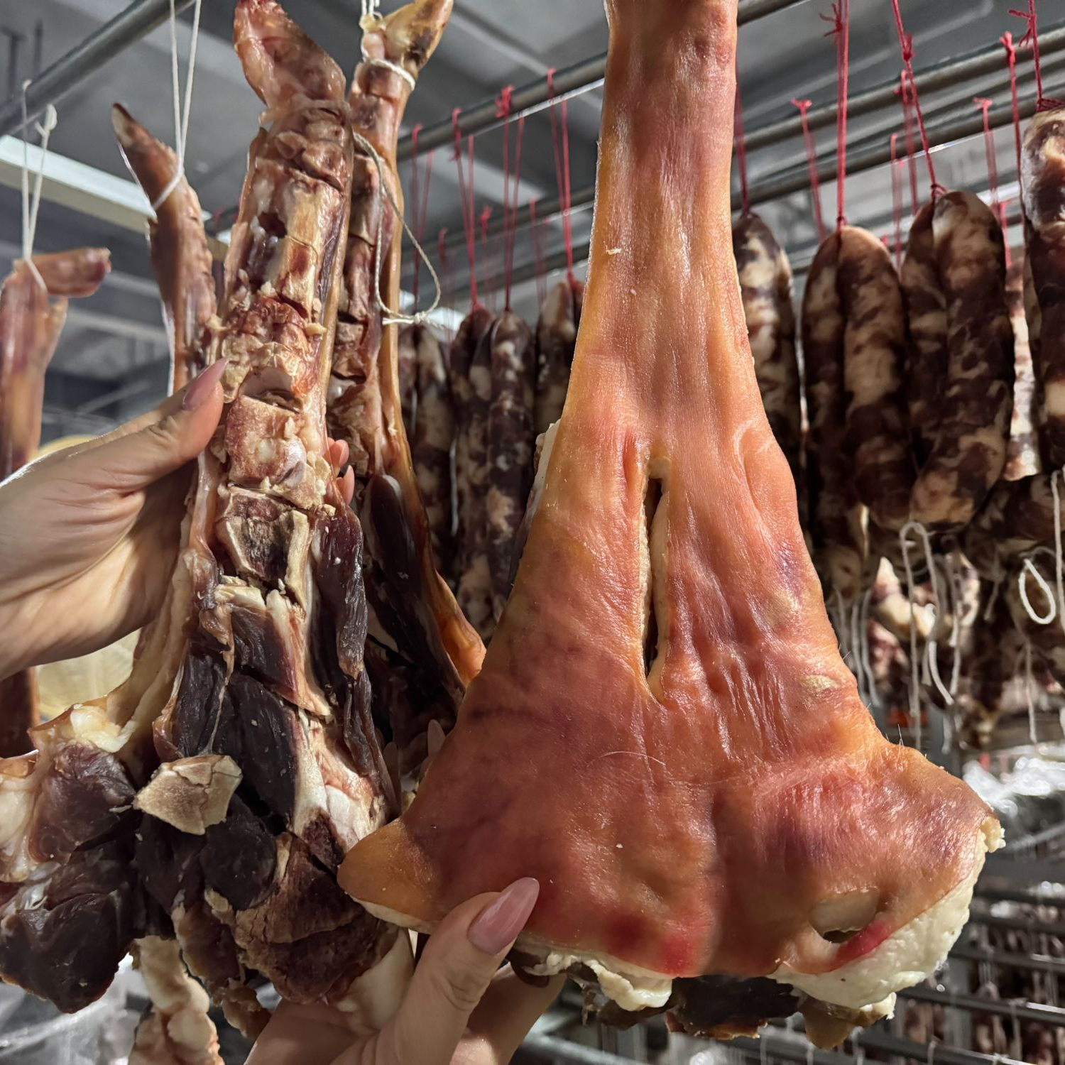 瑞金咸香纯手工腌制自然风干腊猪脚美味鲜香