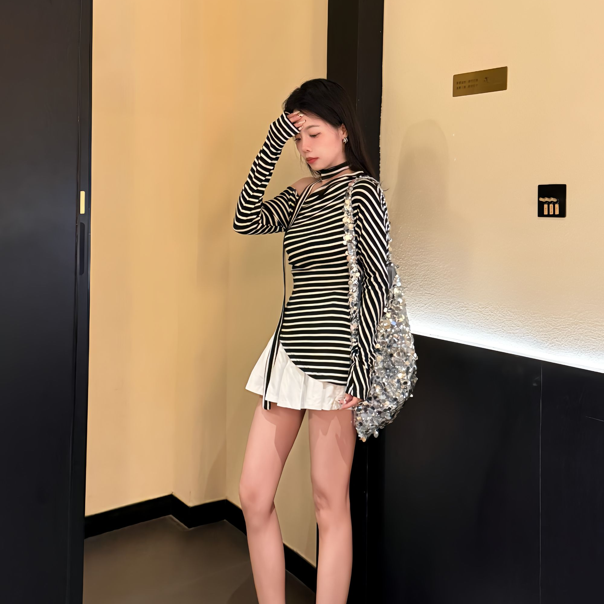 韩版不规则斜肩撞色条纹长袖体恤女早秋时尚修身显瘦针织打底上衣