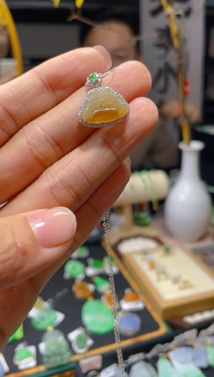 【闪购商品】翡翠颈饰18K金镶嵌假一赔三