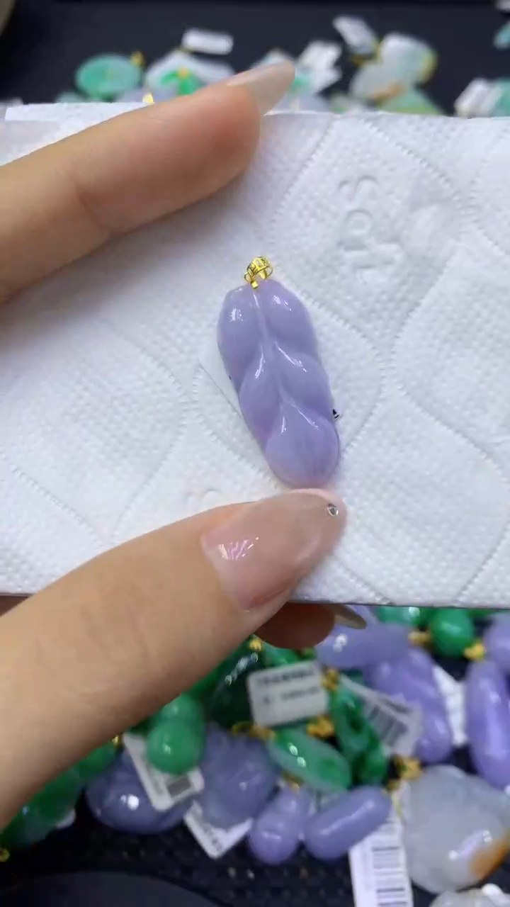 颈饰18K金镶嵌翡翠天然缅甸翡翠A货