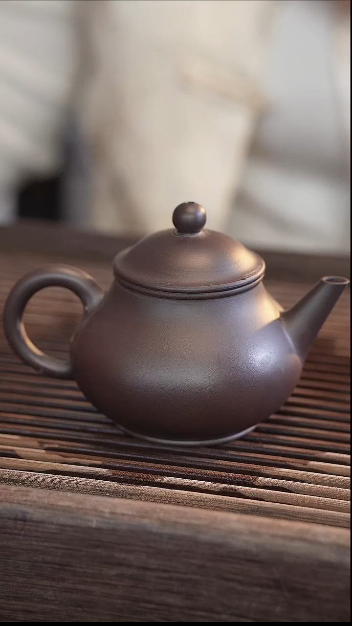 茶壶紫砂芭乐水平 蓝莲花 半手工 200cc