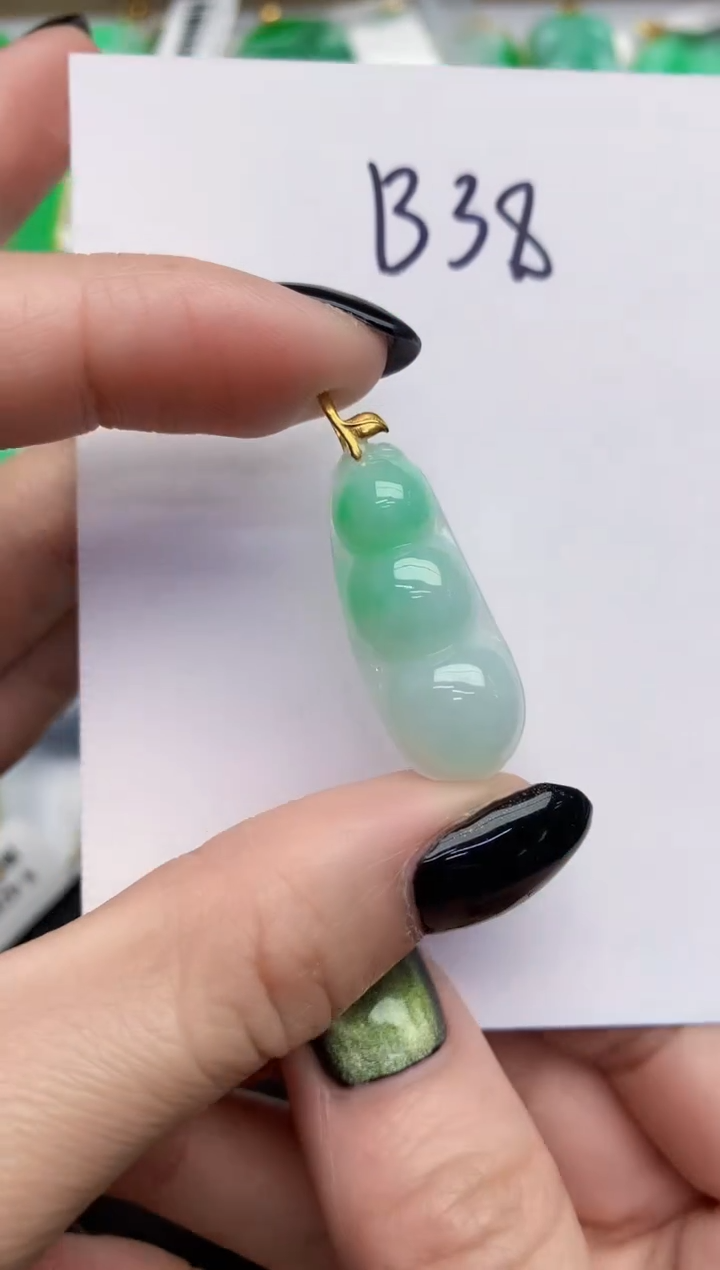 【闪购商品】翡翠颈饰18K金镶嵌0000000000