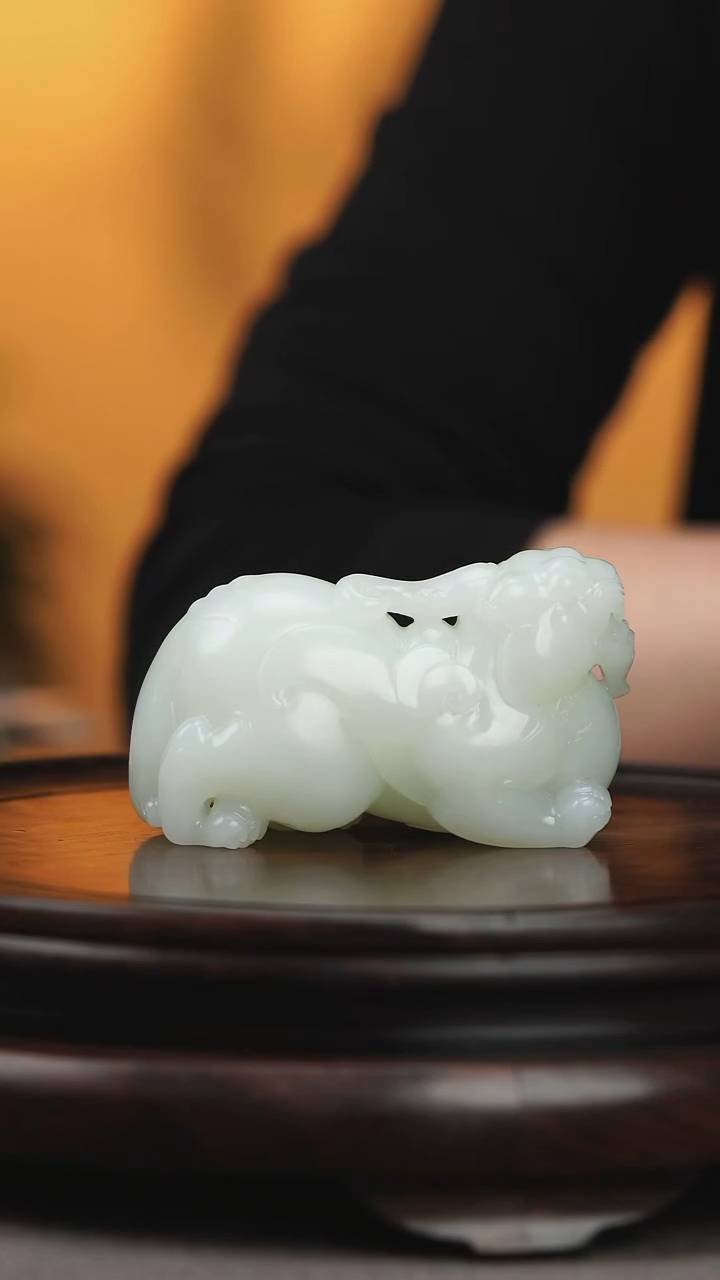 未镶嵌和田玉把件    