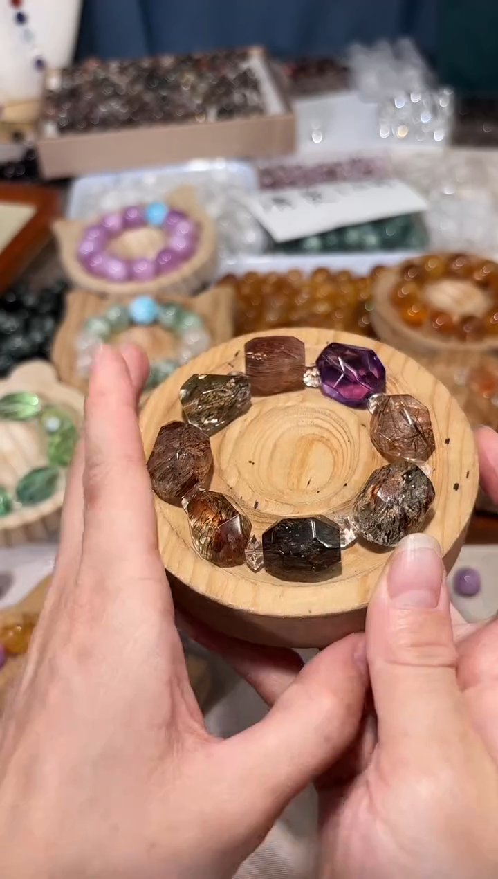 水晶手串未镶嵌大*薇R79黑金超多宝随型手串拍7