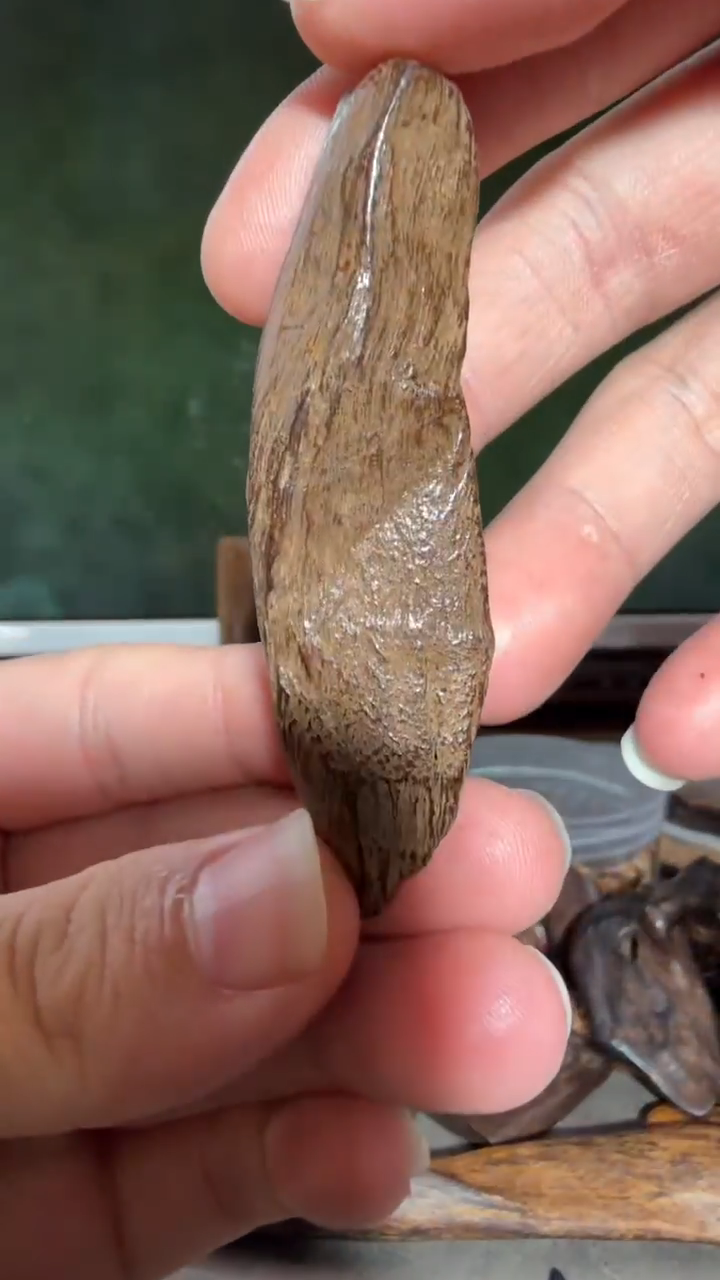 沉香手把件多样性发一