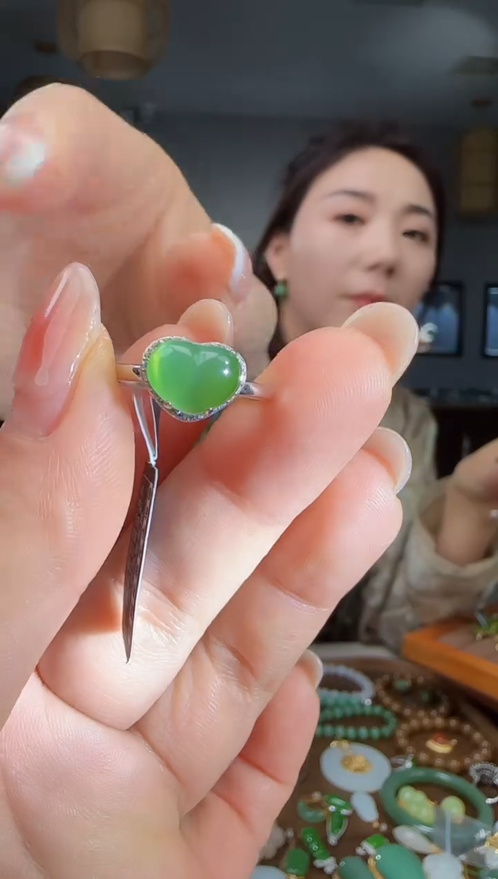 银S925镶嵌戒指和田玉1