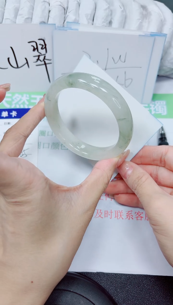 石英质玉手镯未镶嵌125  58