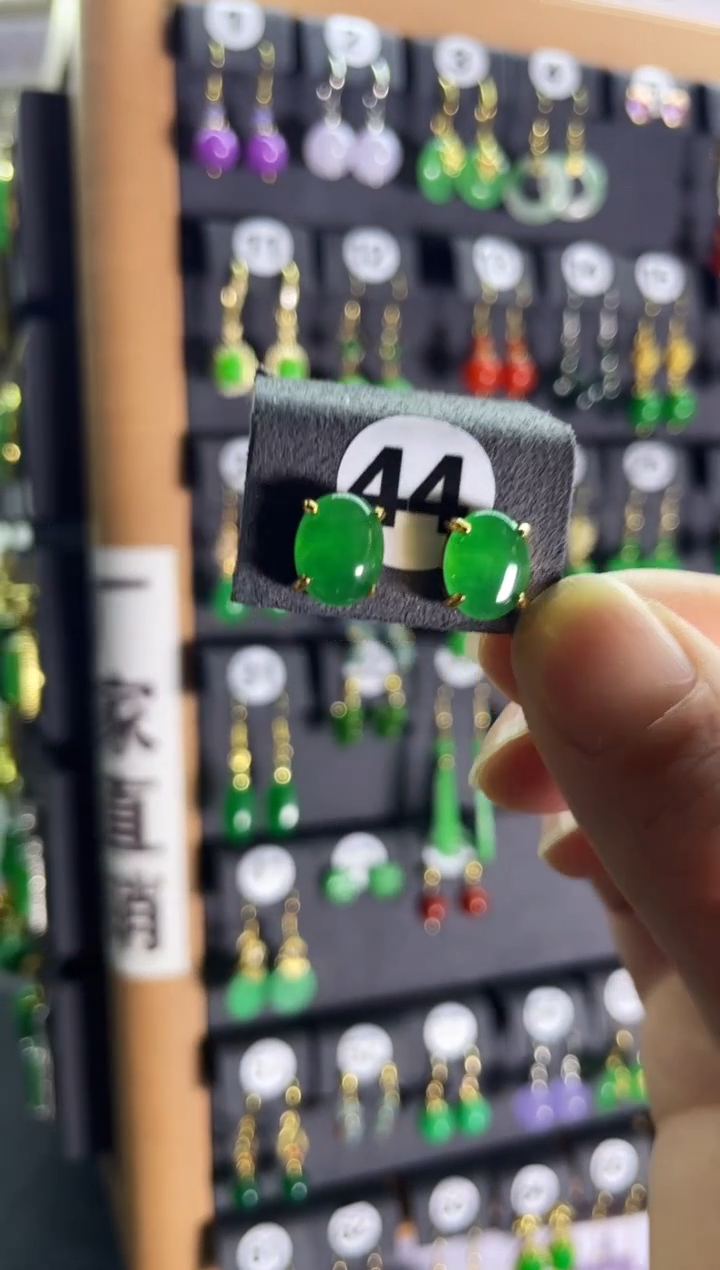 【闪购商品】翡翠耳饰银S925镶嵌44...