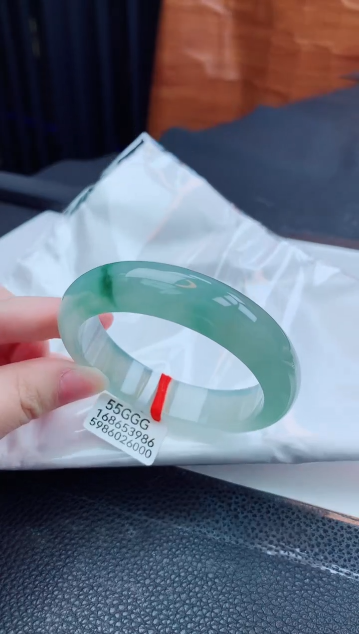 翡翠手镯未镶嵌缅甸天然翡翠A货手镯