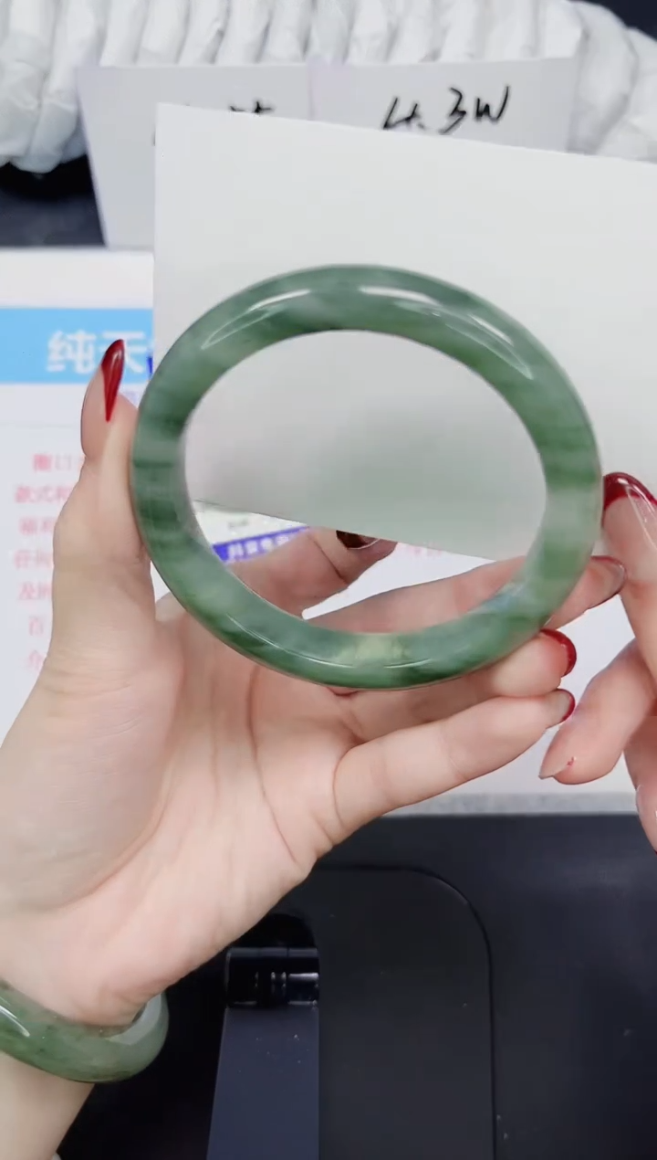 【闪购商品】石英质玉手镯未镶嵌336