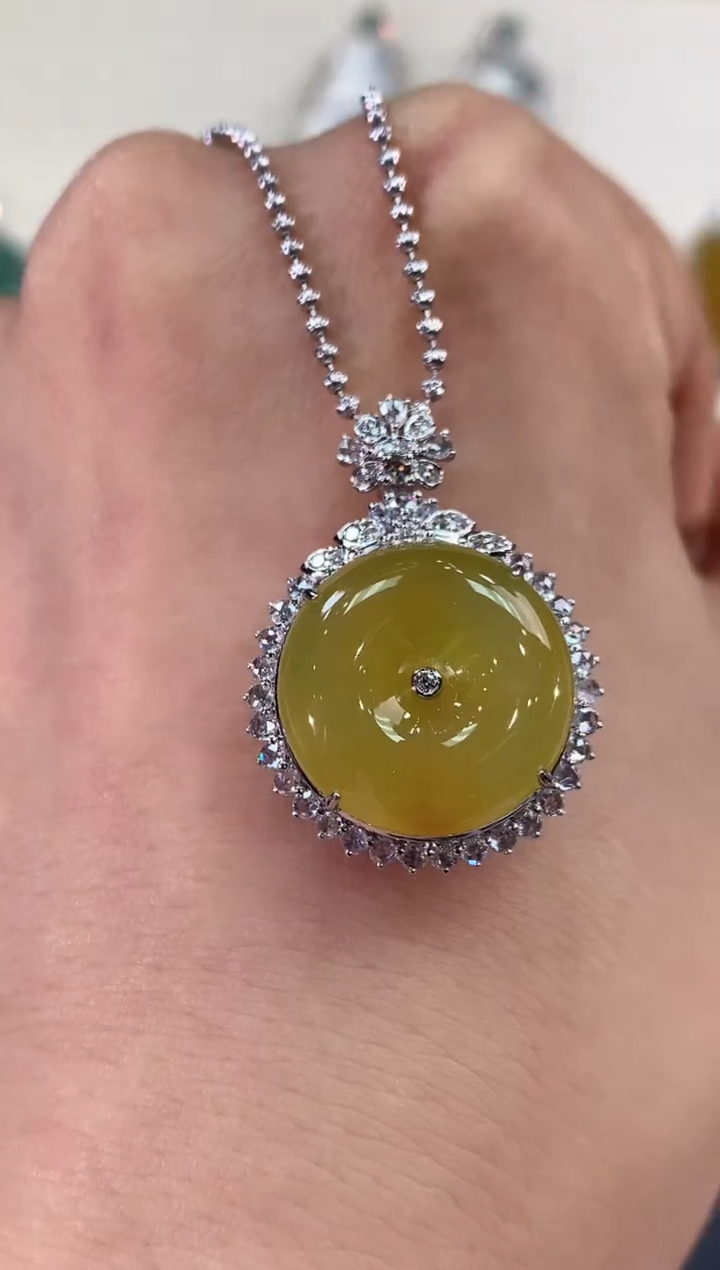 【闪购商品】翡翠吊坠(不含链)18K金镶嵌c85