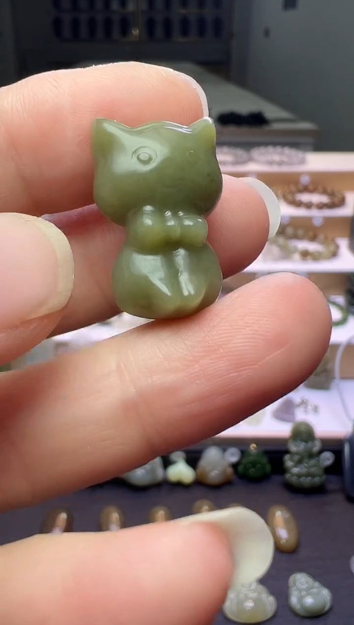 颈饰未镶嵌和田玉197号链接有包容