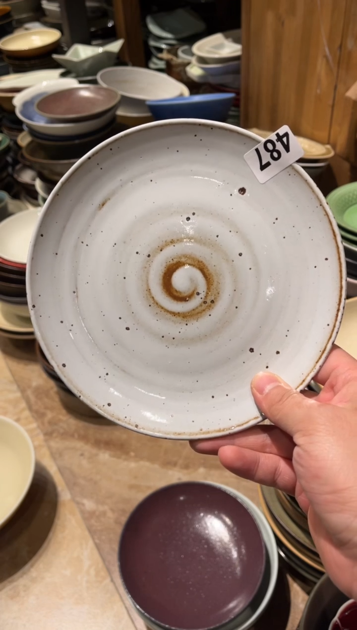 【闪购商品】瓷片487白麻点手刷釉平盘1只